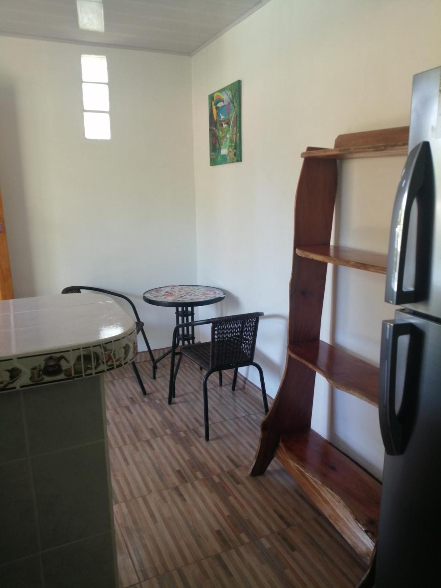 Cabinas Los Tucanes Cahuita Ngoại thất bức ảnh
