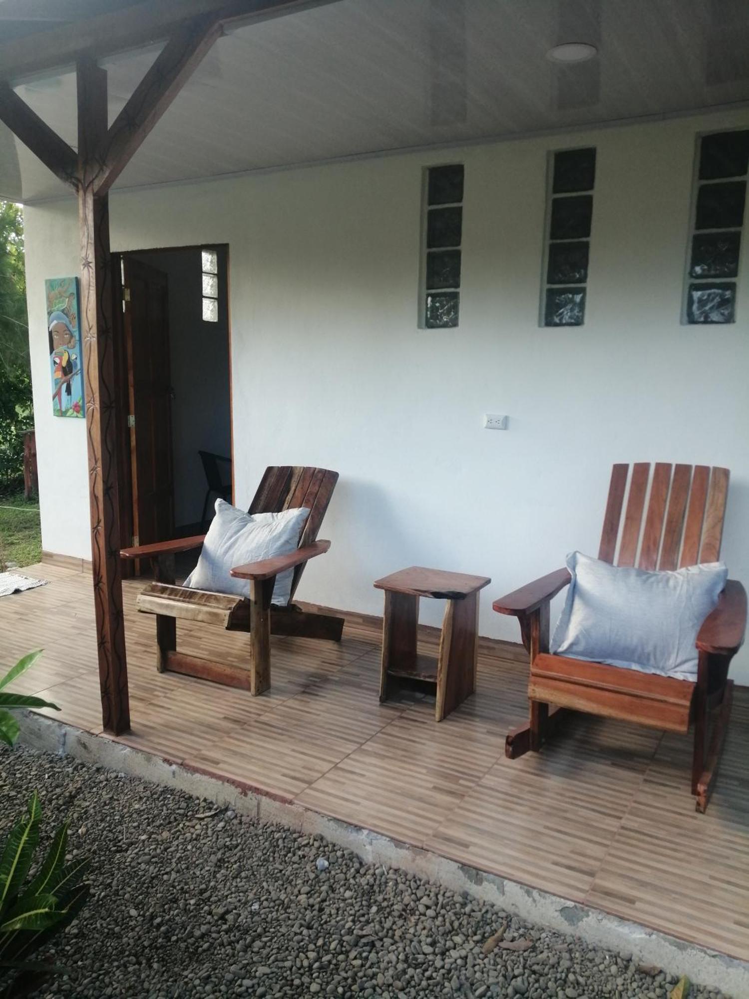 Cabinas Los Tucanes Cahuita Ngoại thất bức ảnh